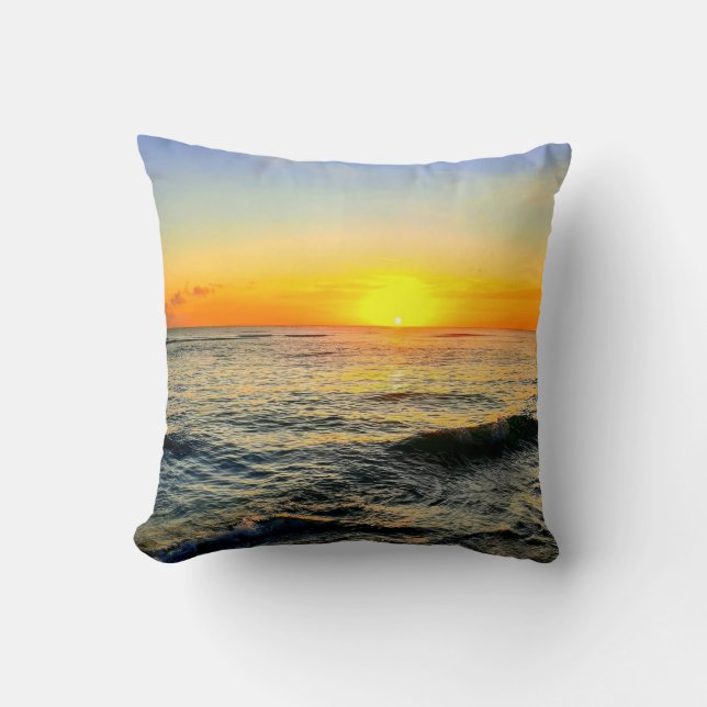 Karibisches Sonnenuntergang Glow Throw Kissen (Vorderseite)