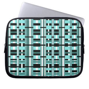 Kariert in Aqua, Aquamarin, Schwarz & Weiß Laptopschutzhülle