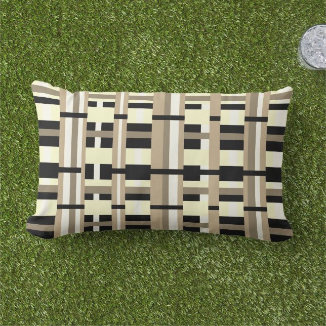 Kariert in Taupe, Tan, Black, White Modern Kissen Für Draußen (Gras)