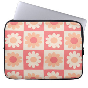 Karierte Pfirsichweiche und orange retro Blumen  Laptopschutzhülle
