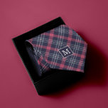 Kariertes blaues und rotes Muster Mit Monogramm Krawatte<br><div class="desc">Mit Monogramm Design in Blau und Rot Kariert.</div>