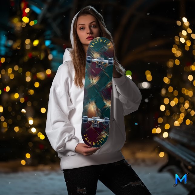 Kariertes Design mit goldenen Highlights Skateboard (Von Creator hochgeladen)