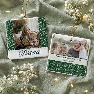 Kariertes grünes Nana Erstes Weihnachten Enkelkind Keramikornament