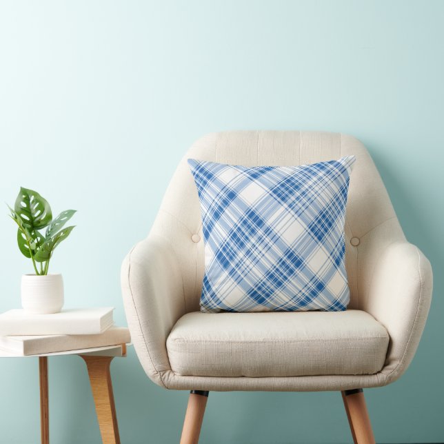 Kariertes Muster aus blau und weiß Gingham Kissen (Stuhl )