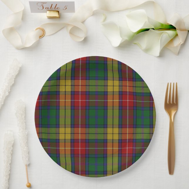 Kariertes Muster des Buchanan Clan Tartan Pappteller (Hochzeit)