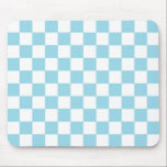 Kariertes Pastellblaues und weiß Mousepad<br><div class="desc">Abstrakte digitale Kunst der blauen und weißen Pastellquadrate in einer checkered Bildung.</div>