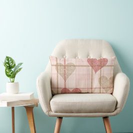 KARIERTES PATTERN MIT VALENTINHERZEN LENDENKISSEN