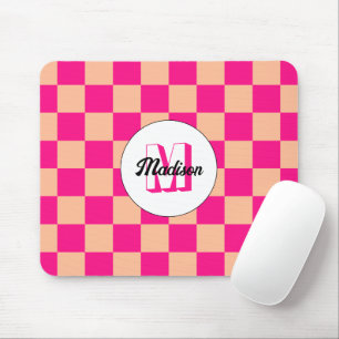 Kariertes Pfirsich-Heißrosa geometrisches Retro-Mo Mousepad