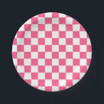 Kariertes Pink und Weiß Pappteller<br><div class="desc">Abstrakte digitale Kunst der heißen Rosa- und weißenquadrate in einer checkered Bildung.</div>