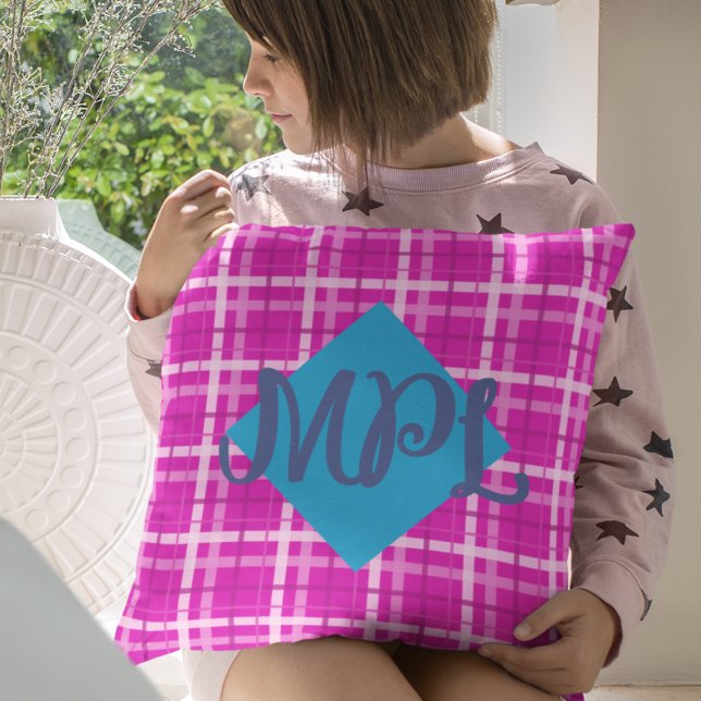 Kariertes, rosa, benutzerdefiniertes Monogramm-Dre Kissen (Hot Pink Monogram Throw Pillow)