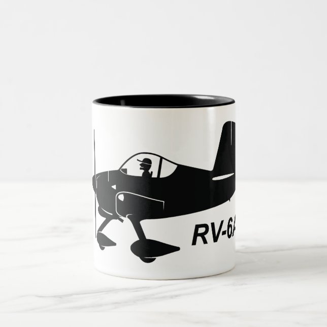 Karikatur der Packwagen-RV-6A Zweifarbige Tasse (Mittel)