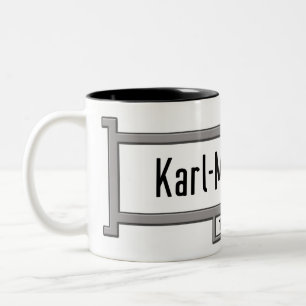 Karl-Marx-Allee, Berlin-Straßenschild Zweifarbige Tasse