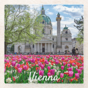 Karlskirche im Frühjahr in Wien, Österreich Glasuntersetzer