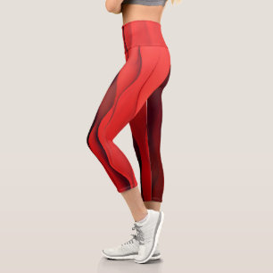 Karmesinroter Fluss – Abstrakte rote Bewegungsmust Capri Leggings