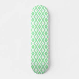 Karo-Muster grün und weiß Skateboard