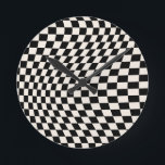 Karo Schwarz-Creme-Weiß-Muster-Karton Runde Wanduhr<br><div class="desc">Retro Checkered Pattern - Schwarzweiß verdrillter Karo / gewellter und verdrillter Schachbrett.</div>