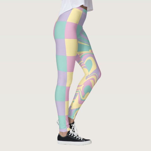 Karo & Wirbel Pastellfarben, gelb, Lila und grün Leggings (Rechts)