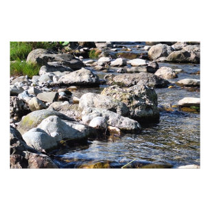 Karpaten-Gebirgsfluss – Naturdruck Rumänien Fotodruck