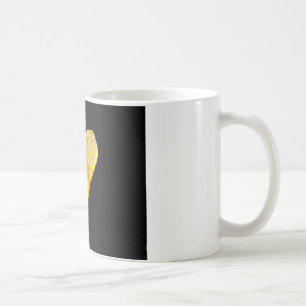 Kartoffelchips in Heart Shaped Kaffeetasse