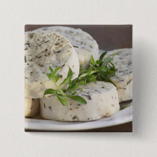 Käse aus französischer Ziege - Chevre - mit Krä Button