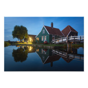 Käsefarm in Holland bei Dämmerung Fotodruck