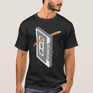 Kassette und Bleistift in den 70er und 90er Jahren T-Shirt