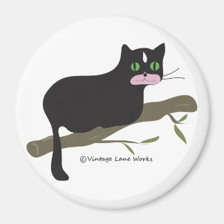 Kat auf einer Zweigniederlassung Magnet