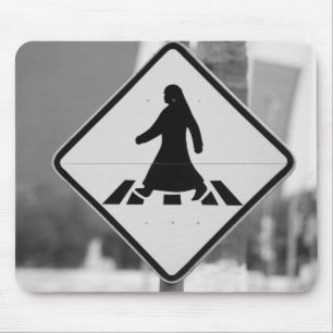 Katar, Ad Dawhah, Doha. Arabischer Fußgänger 3 Mousepad