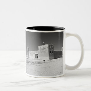 Katar, Al Zubarah. Al-Zubara-Festung (erbaut 1938) Zweifarbige Tasse