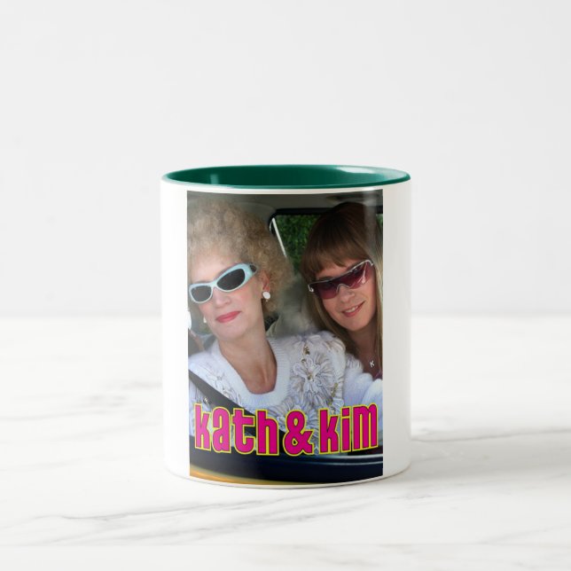 Kath und Kim Zweifarbige Tasse (Mittel)