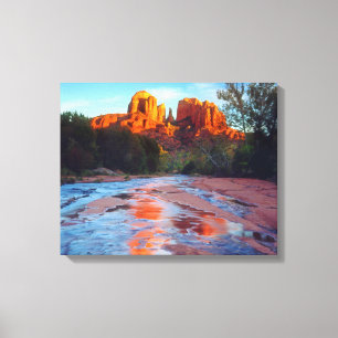 Kathedrale Felsen reflektieren Oak Creek bei Sonne Leinwanddruck
