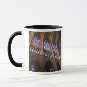Kathedrale von León, Innenraumfenster aus Buntglas Tasse