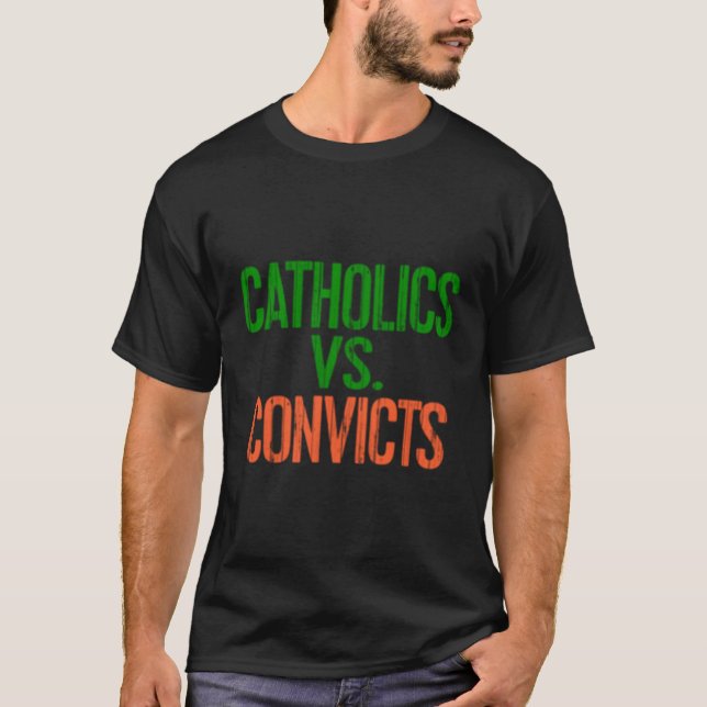 Katholiken Vs verurteilt Fußballfan T-Shirt (Vorderseite)