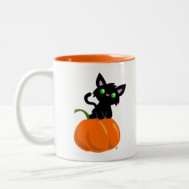 Katz auf einer Kürbiskaffee-Tasse Zweifarbige Tasse