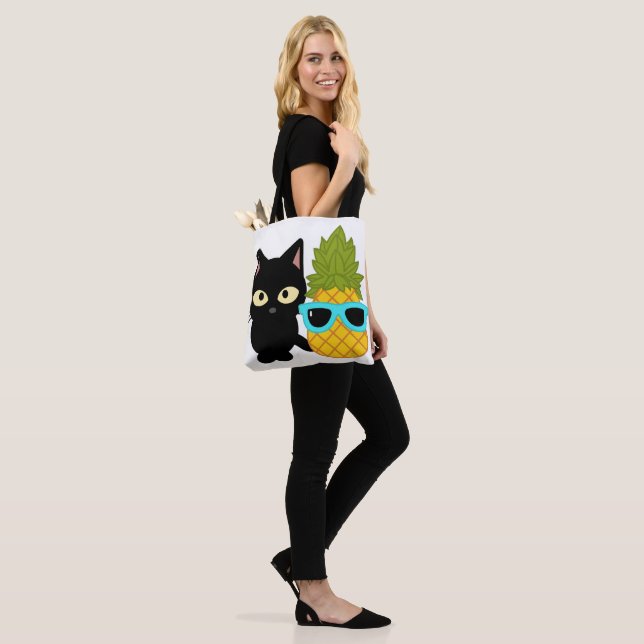 Katz und Ananas sind die besten Freunde Tasche (Am Model)