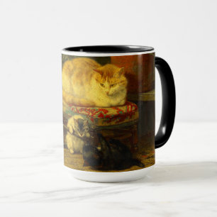 Kätzchen beim Spielen Tasse