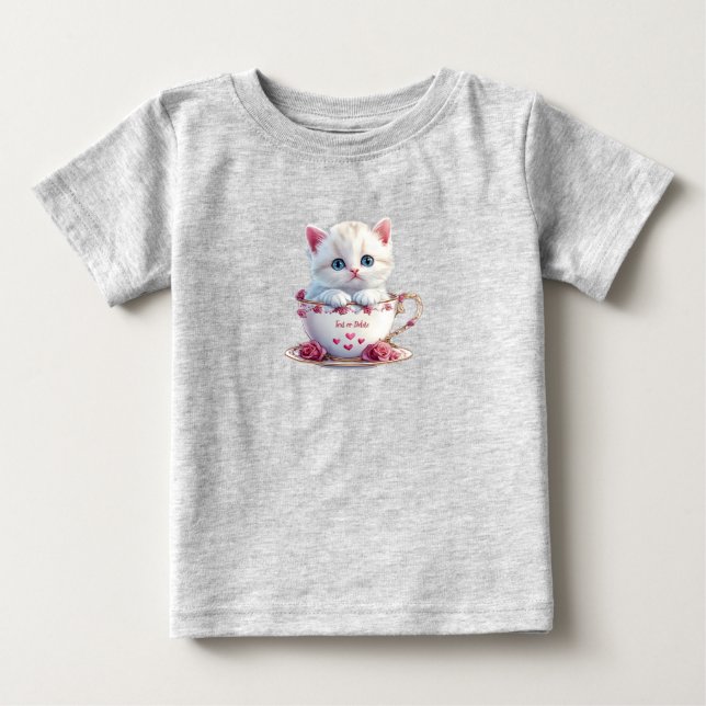 Kätzchen im Cup Pink Blume Baby T - Shirt (Vorderseite)