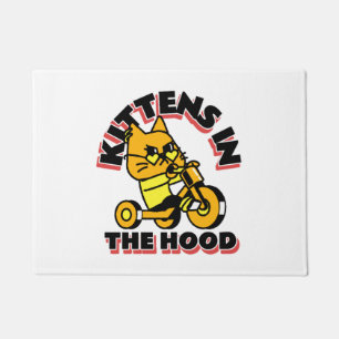 Kätzchen in der Haube Klassischer T - Shirt Fußmatte