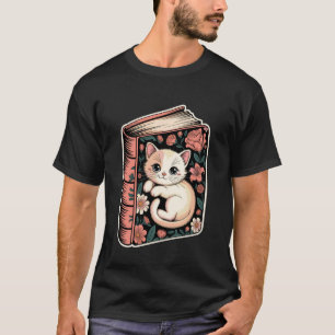 Katze auf Buch mit Blumen und Schmetterlingen T-Shirt