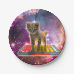 Katze auf Synthesizern im Weltraum Pappteller