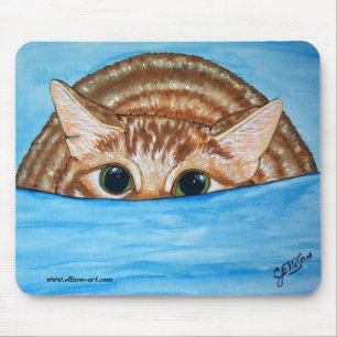 Katze bereit, sich Mousepad zu stürzen