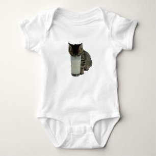 Katze, die Milch aus einem Glas stahl Baby Strampler
