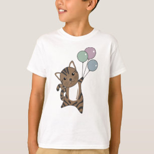 Katze fliegt mit farbenfrohen Balloons auf T-Shirt