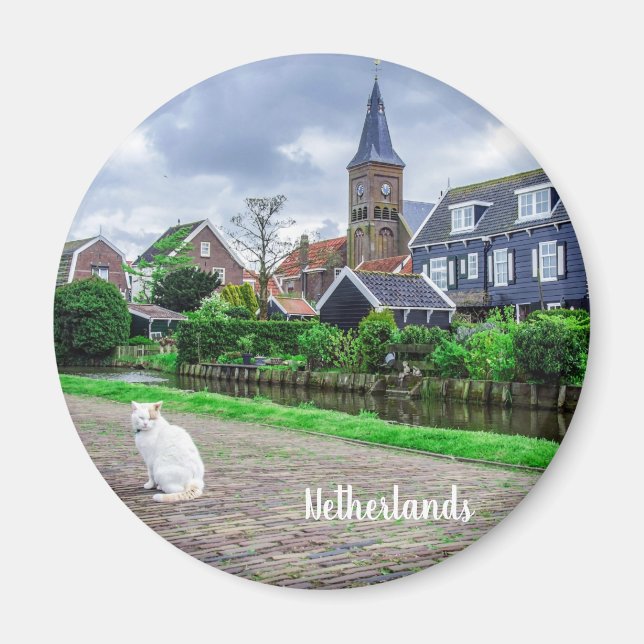 Katze im traditionellen Fischerdorf Magnet (Vorne)