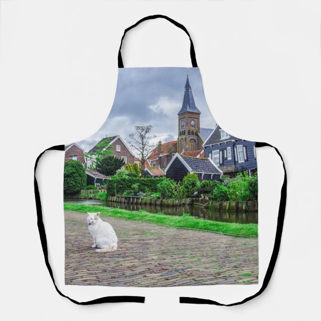 Katze im traditionellen Fischerdorf Schürze (Vorderseite)