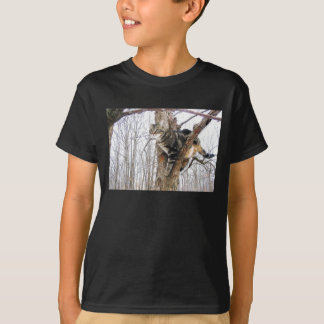 Katze in einem Baum Kids Tee Shirt