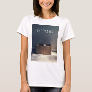 Katze in einer Schachtel. Der Zen-Katzenmeister. T-Shirt