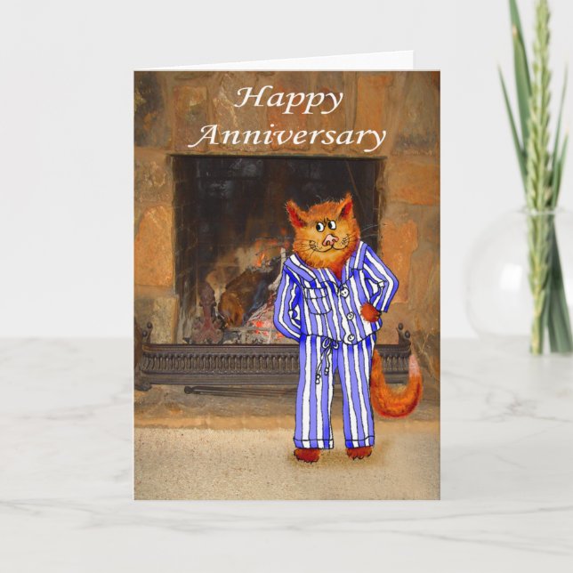Katze in Pajamas, glücklicher Jahrestag Karte (Vorderseite)