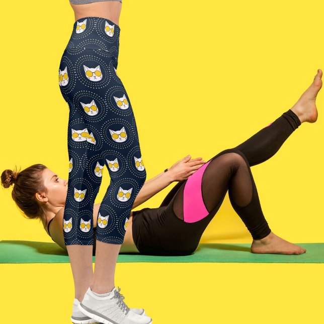 Katze in Sonnenbrille und Punkt auf der weißen gel Capri Leggings (Von Creator hochgeladen)