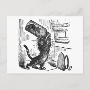 Katze ist dabei, eine Flasche mit einer Maus darin Postkarte